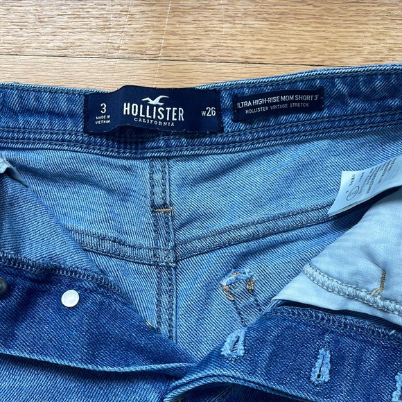 Hollister ultra high rise mom shorts - Picture 3 of 5